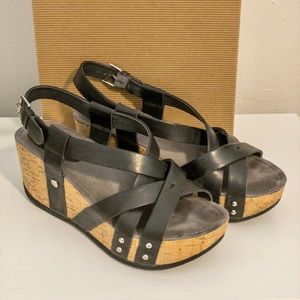 Bussolo Fay Platform Sandals. EU 39 US 8.5.